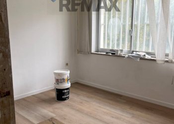 Stanza vuota - Office Viale Croce Rossa
 
25, Palermo - photo 10