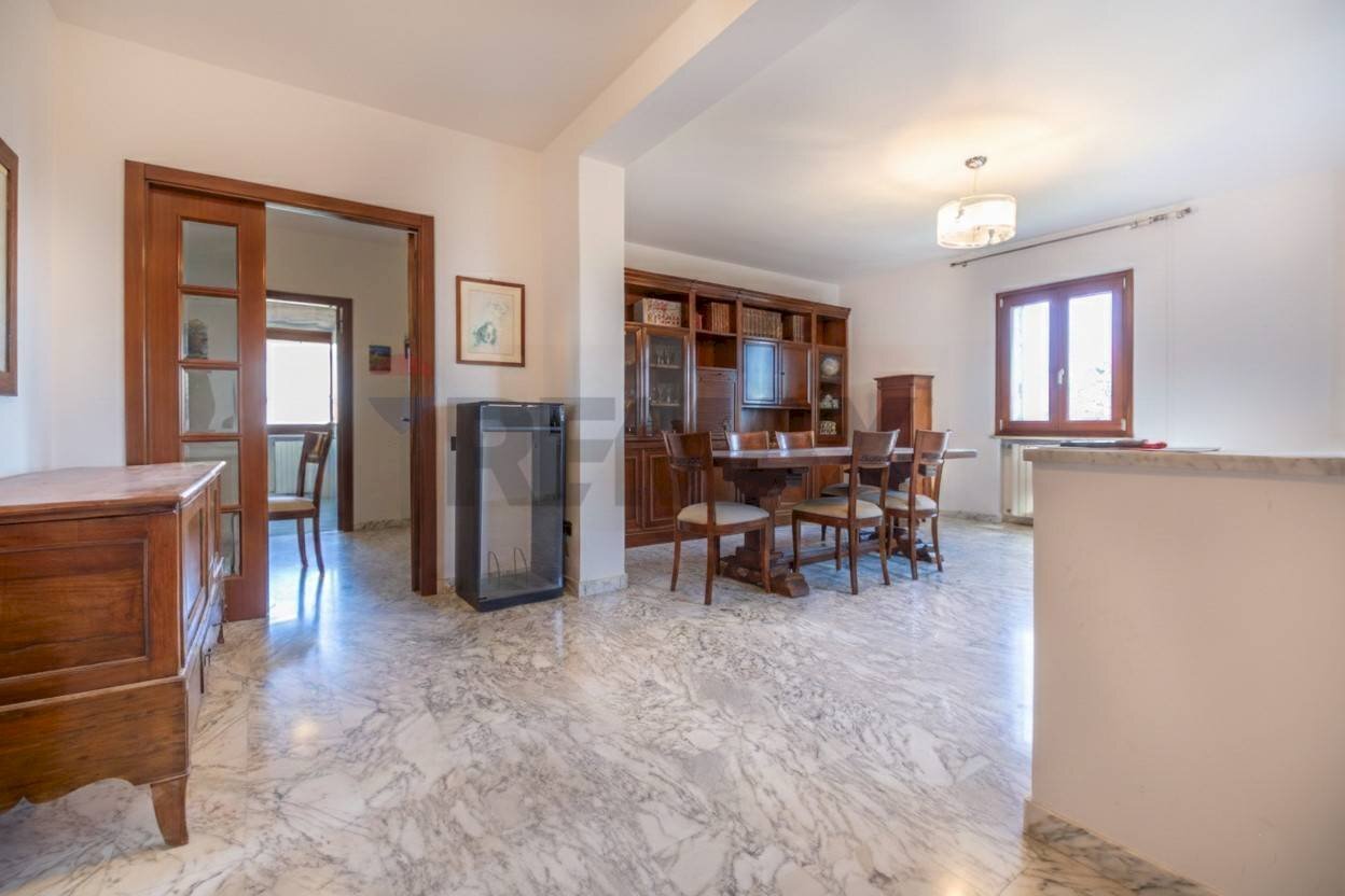 Sala da pranzo - Appartamento Via Dei Frentani
 
322, Chieti - foto 1