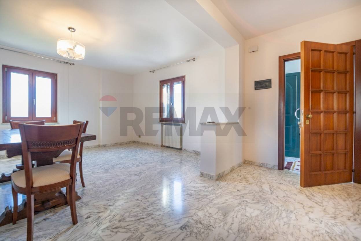Sala da pranzo - Appartamento Via Dei Frentani
 
322, Chieti - foto 3