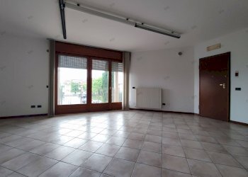 Foto 1 - Quadrilocale via cerese
 
65, Capriolo - foto 1