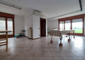 Foto 2 - Quadrilocale via cerese
 
65, Capriolo - foto 2