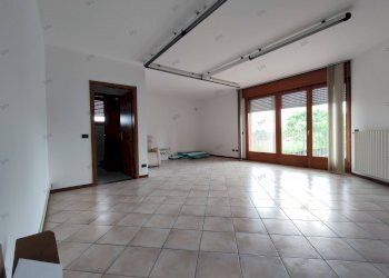 Foto 4 - Quadrilocale via cerese
 
65, Capriolo - foto 4