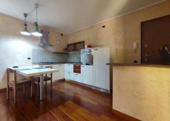 Foto 1 - Bilocale VIA SCOTTI
 
7, Viadanica - foto 1