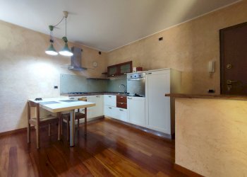 Foto 3 - Bilocale VIA SCOTTI
 
7, Viadanica - foto 3