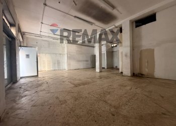 Parcheggio - Warehouse Via Francesco Campione
 
38-40, Bari - photo 5