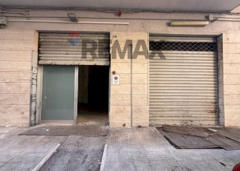Edificio all\'aperto - Warehouse Via Francesco Campione
 
38-40, Bari - photo 6