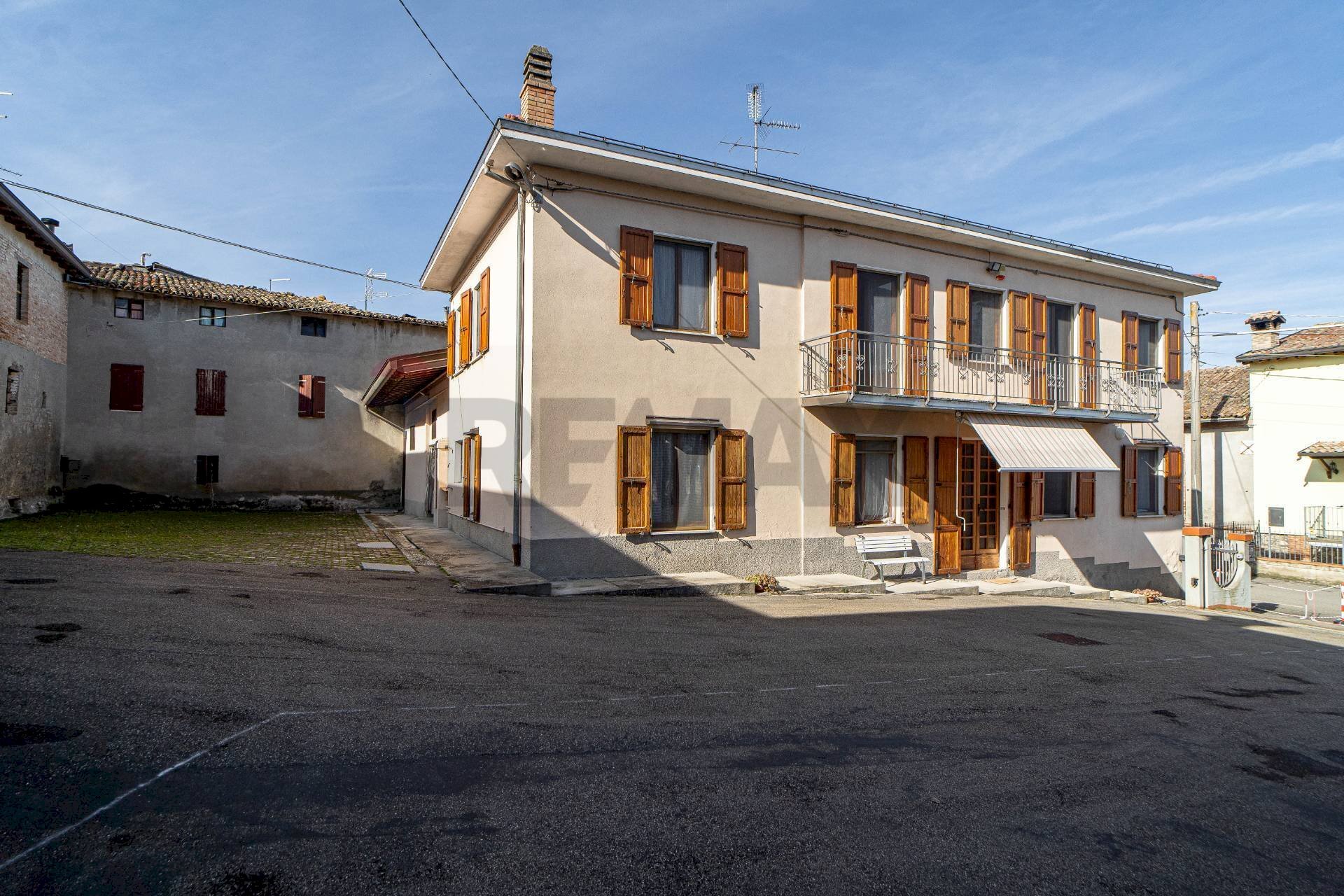 Casa all\'aperto - Casa semi indipendente Strada Comunale del Mulino
 
5, Lesignano de' Bagni - foto 1