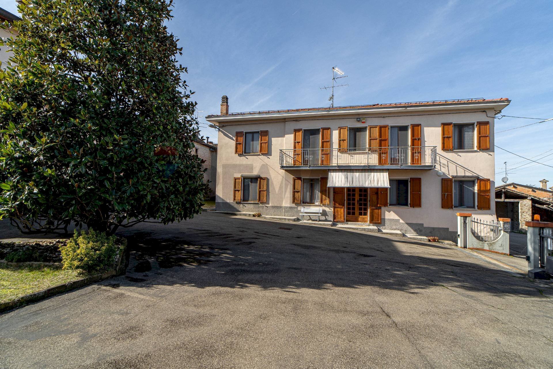 Casa all\'aperto - Casa semi indipendente Strada Comunale del Mulino
 
5, Lesignano de' Bagni - foto 3