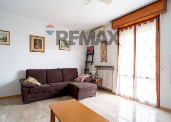 Soggiorno - Three-room apartment Via Francesco Baracca
 
8, Medesano - photo 6