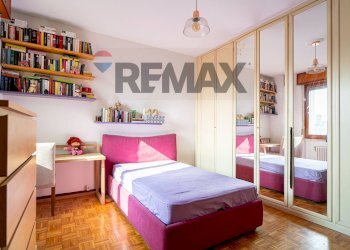 Camera / camera da letto - Three-room apartment Via Francesco Baracca
 
8, Medesano - photo 14