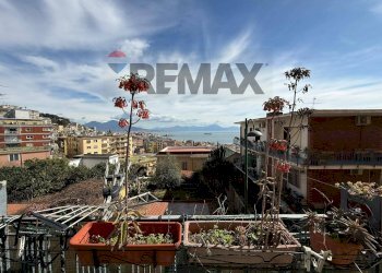 Edificio all\'aperto - Four-room apartment Napoli - photo 2