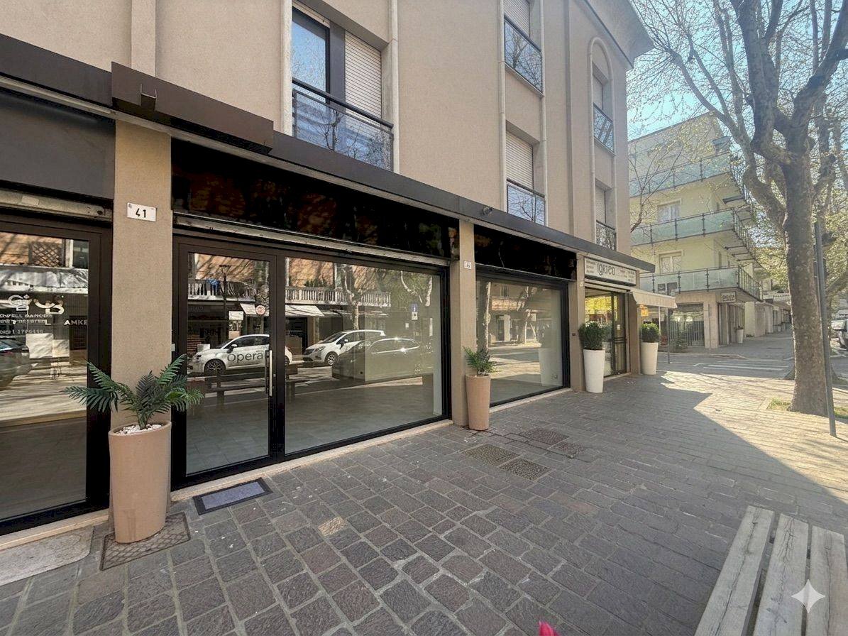 Foto 2 - Negozio Via Giacomo Matteotti
 
43/45, Cattolica - foto 2