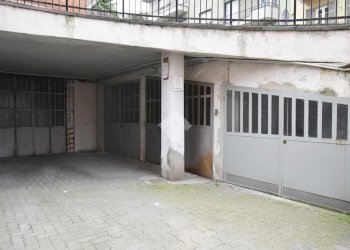 Box Via Luisa del Carretto, Torino (neighborhood Borgo Po) - photo 6