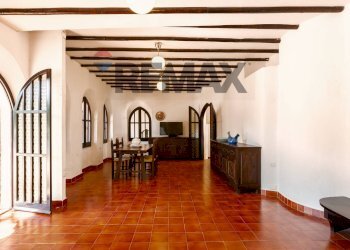 Sala da pranzo - Villa viale delle ore
 
24, Pula - foto 17