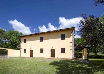 Foto 1 - Villa Via di Spazzavento
 
26, Scarperia e San Piero - foto 1