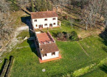 Foto 10 - Villa Via di Spazzavento
 
26, Scarperia e San Piero - foto 10