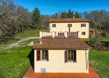 Foto 18 - Villa Via di Spazzavento
 
26, Scarperia e San Piero - foto 18