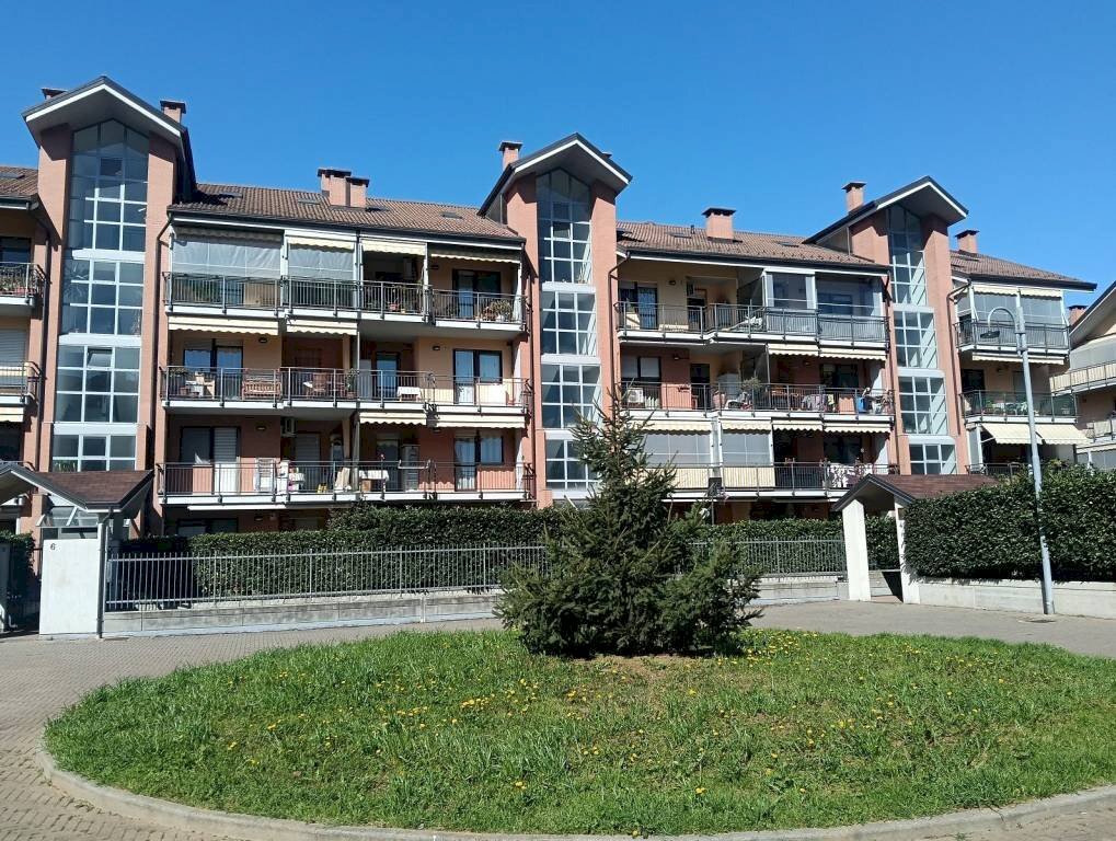 Facciata - Appartamento vicolo Sacra San Michele, 6, Orbassano - foto 1