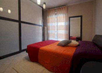 Camera da letto - Appartamento vicolo Sacra San Michele, 6, Orbassano - foto 6