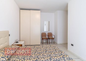 Foto 8 - Trilocale vialetto bixio
 
1, Cervia - foto 8