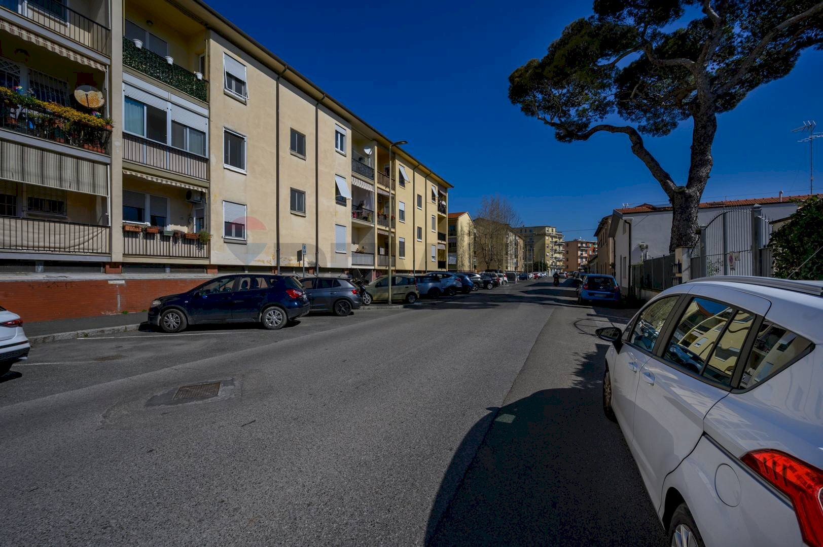 Edificio all\'aperto - Four-room apartment Via Campania
 
57, Livorno - photo 1