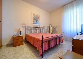 Camera matrimoniale - Four-room apartment Via Campania
 
57, Livorno - photo 5