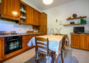 Cucina - Four-room apartment Via Campania
 
57, Livorno - photo 18