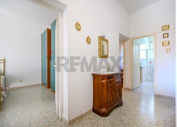Disimpegno - Four-room apartment Via Campania
 
57, Livorno - photo 20