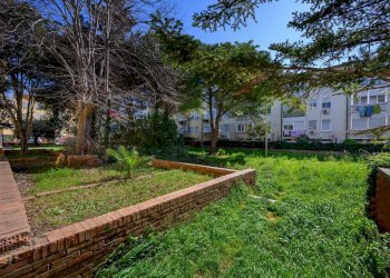 Giardino condominiale - Four-room apartment Via Campania
 
57, Livorno - photo 30
