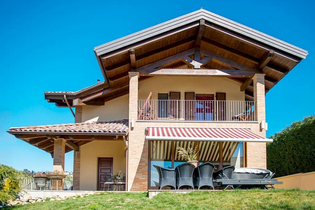 Facciata - Villa via Viapiana, Montegrosso d'Asti - foto 1