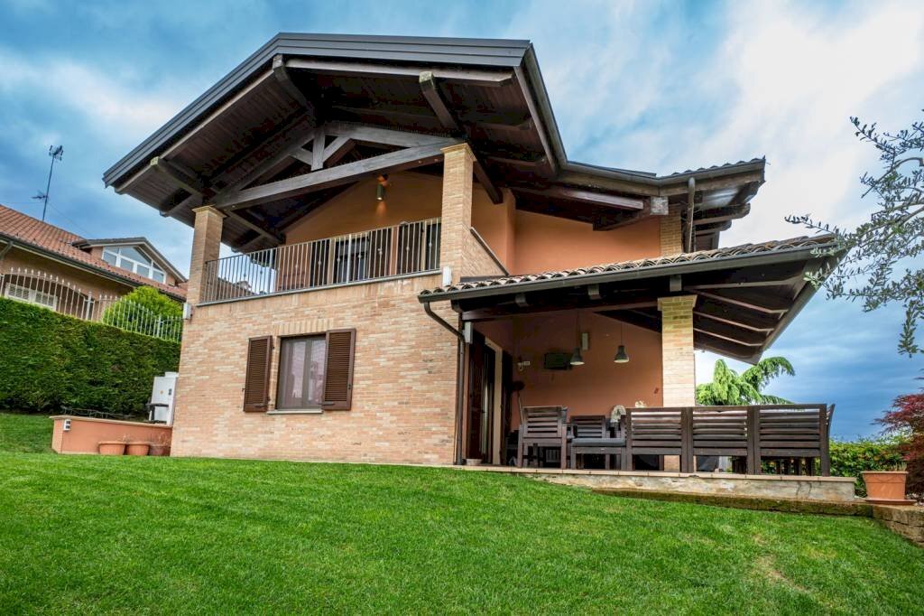 Facciata - Villa via Viapiana, Montegrosso d'Asti - foto 1