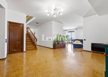 Salone - Villa strada Biozzine, 5, Valenza - foto 14