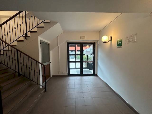 Interno palazzo - Capannone via Egidio Tagliolini, Genova (zona Cornigliano) - foto 3