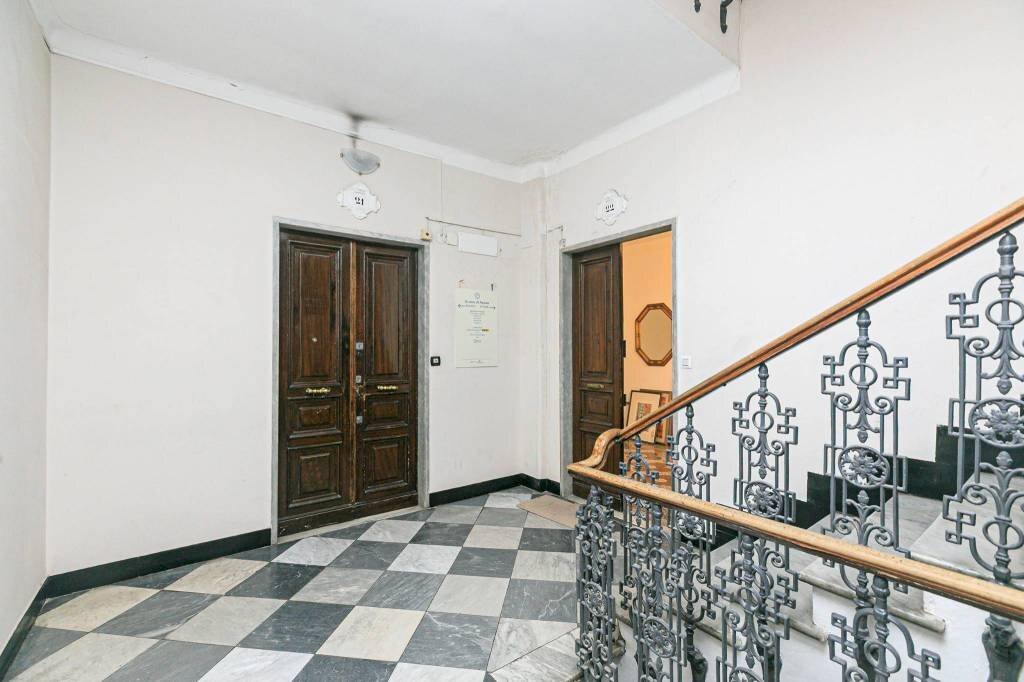 Interno palazzo - Trilocale via Eugenio Ruspoli, Genova (zona Foce) - foto 3