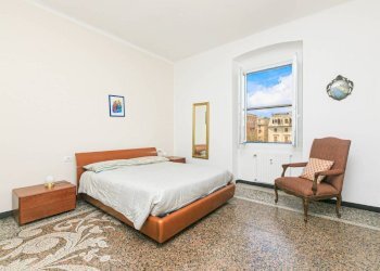 Camera da letto - Trilocale via Eugenio Ruspoli, Genova (zona Foce) - foto 18
