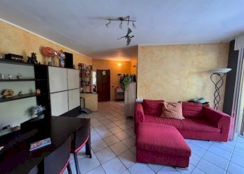 Salone - Trilocale via per Casorate, 9/c, Cardano al Campo - foto 2