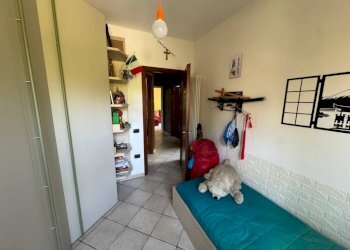 Camera da letto - Trilocale via per Casorate, 9/c, Cardano al Campo - foto 5