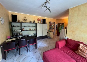 Salone - Trilocale via per Casorate, 9/c, Cardano al Campo - foto 8