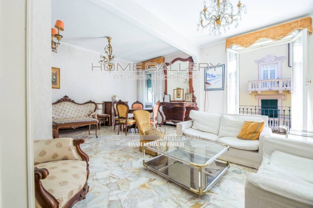 Salone - Appartamento piazza Duca degli Abruzzi, Genova (zona Nervi) - foto 2