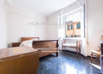 Camera da letto - Appartamento piazza Duca degli Abruzzi, Genova (zona Nervi) - foto 11