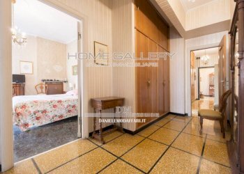 Corridoio - Appartamento via Luigi Arnaldo Vassallo, Genova (zona Albaro) - foto 15