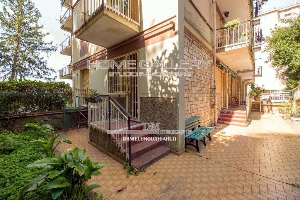 Giardino - Bilocale via Stefanina Moro, Genova (zona Marassi) - foto 1