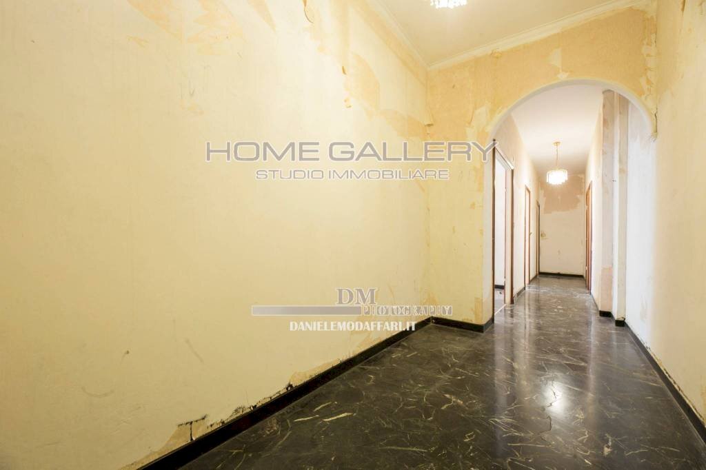 Corridoio - Bilocale via Stefanina Moro, Genova (zona Marassi) - foto 2