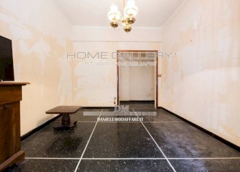 Soggiorno - Appartamento via Stefanina Moro, Genova (zona Marassi) - foto 4