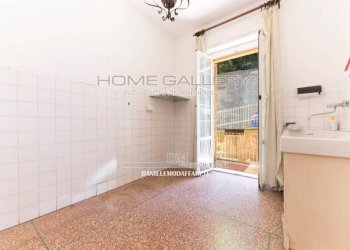 Cucina - Appartamento via Stefanina Moro, Genova (zona Marassi) - foto 6