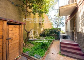 Giardino - Appartamento via Stefanina Moro, Genova (zona Marassi) - foto 11