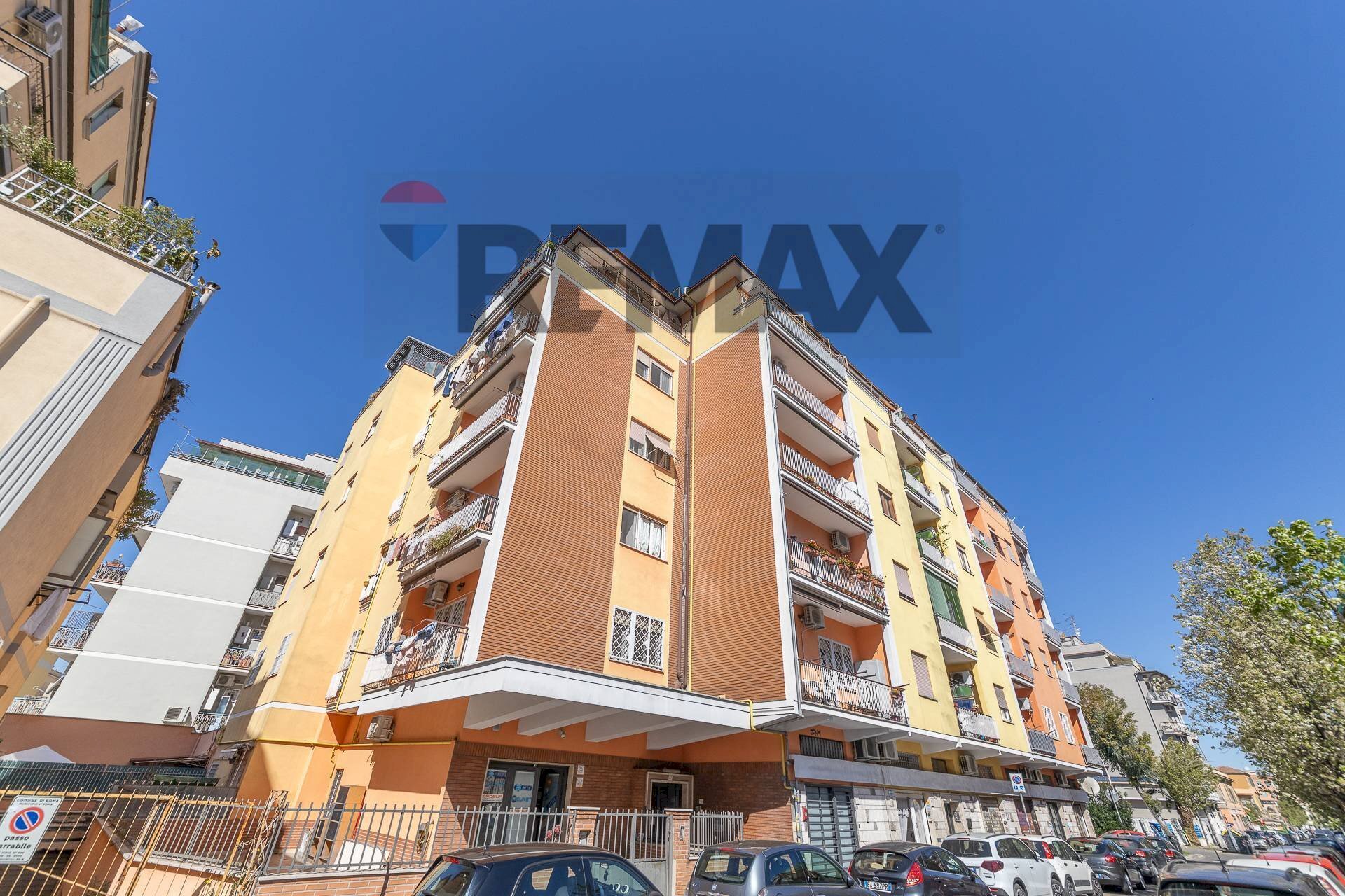 Edificio all\'aperto - Trilocale Roma - foto 1