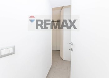 Hall / corridoio - Trilocale Roma - foto 9