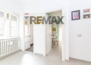 Hall / corridoio - Trilocale Roma - foto 10