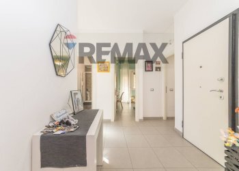 Hall / corridoio - Trilocale Roma - foto 28